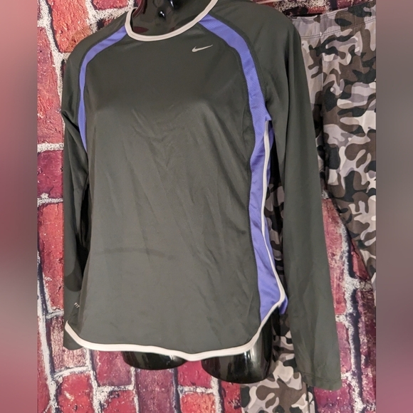 Nike workout gear women's med shirt large pants - Picture 8 of 10